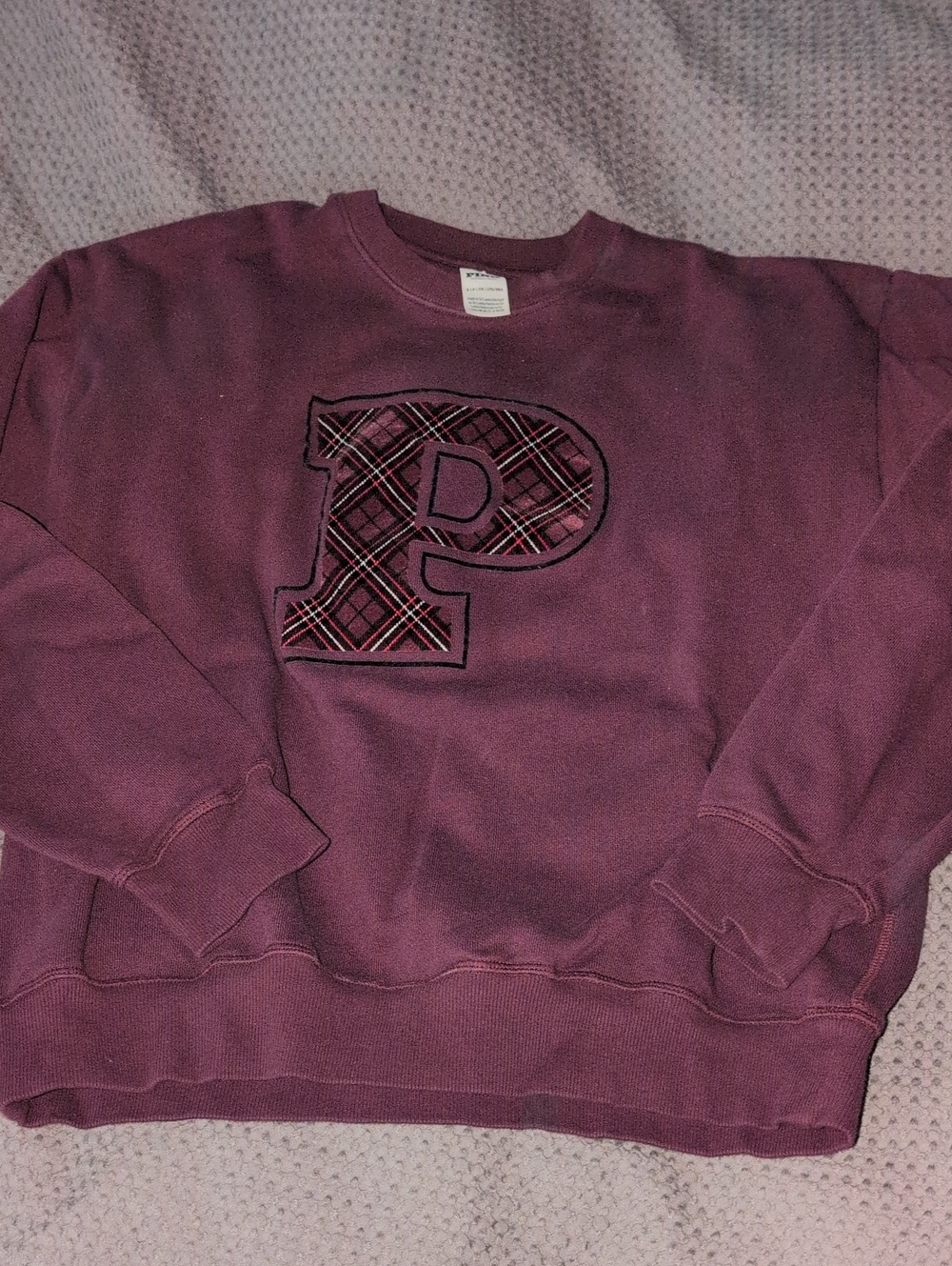 EUC PINK Victoria's Secret Plum Crewneck with Plaid 'P' Appliqué Small